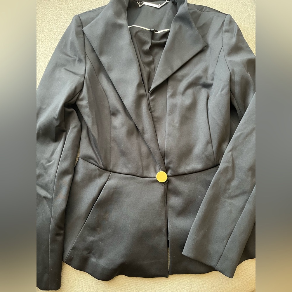 Chic Black Women's Blazer with Gold Button